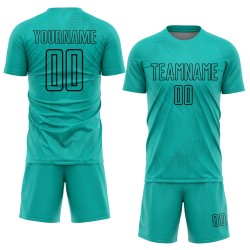 Maglia da calcio personalizzata con forme geometriche nere acquamarina stampata a sublimazione