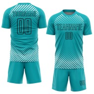 Maglia da calcio personalizzata con linee diagonali nere acquamarina stampata a sublimazione Maglia da calcio personalizzata con linee diagonali nere acquamarina stampata a sublimazione